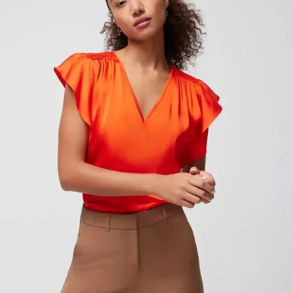 White House Black Market Flutter Sleeve Blouse size Small - Picture 1 of 1